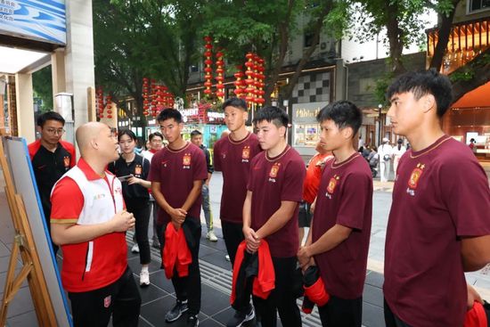 欧美激情在线播放一区二区